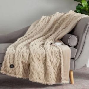 Berkshire Life Heated Throw, new